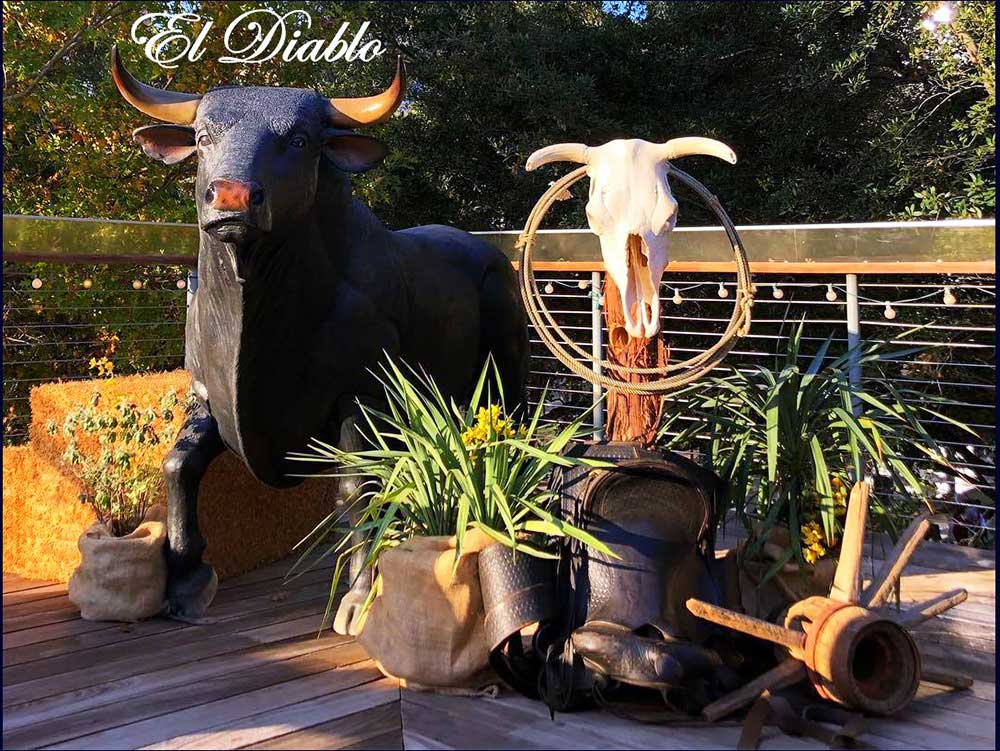 EL-DIABLO-W-DECOR-E